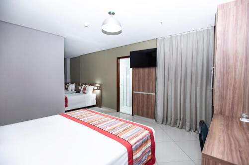 1 king bed, 2 twin beds