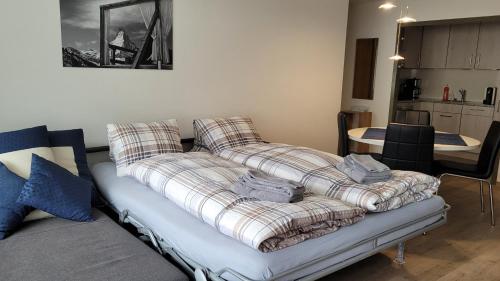 Viktoria B (J) - image 6