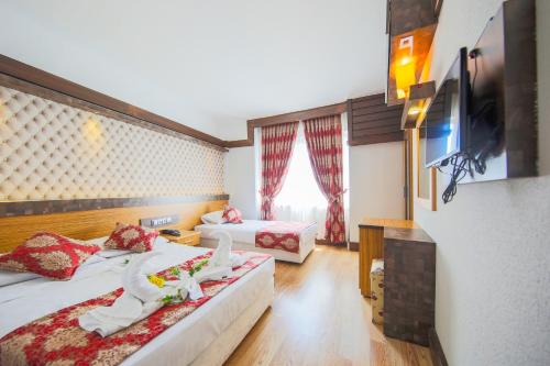 Standard Triple Room image 2