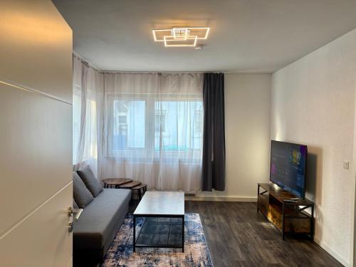 SiYen two with 24h Check-in in Lampertheim, Deutschland
