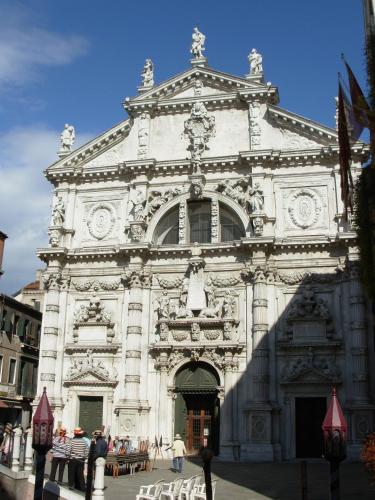 Centrale Venice Apartments - image 9