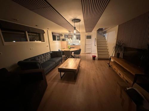 Cozy Guesthouse 15 min Amsterdam Haarlem Zandvoort in Haarlemmermeer