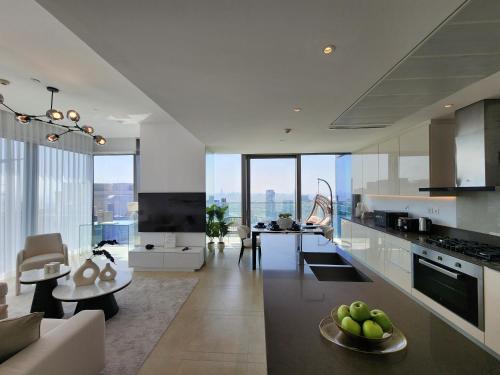 SOLARTE Luxe - Marina Gate - Spectacular Pools with Marina Views, Dubai (photo 10)