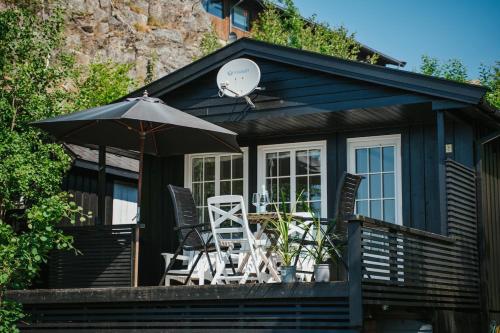 Must be experienced, Tømmerstø in Dvergsnes