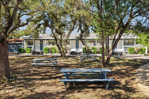 The Claire Hotel in Canyon Lake, USA