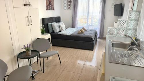 PMP Adamia Apartments