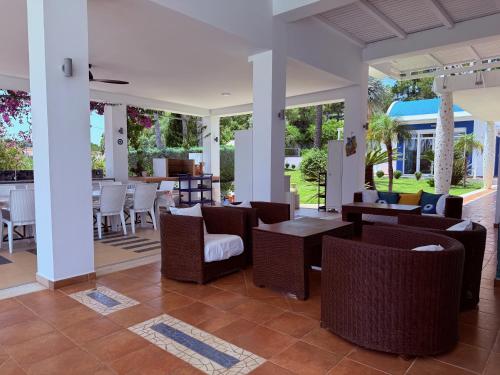 Grande Dame Villa - main image