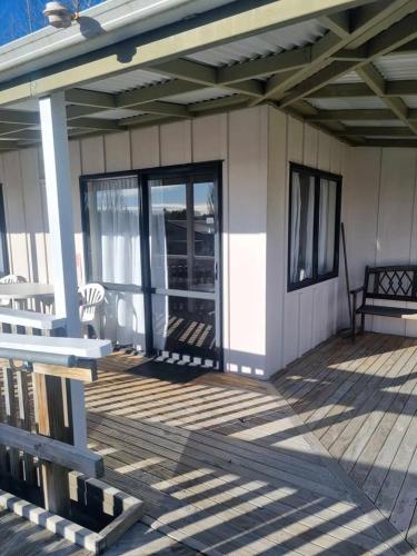 287 Cafe & Motel in ไวรัว