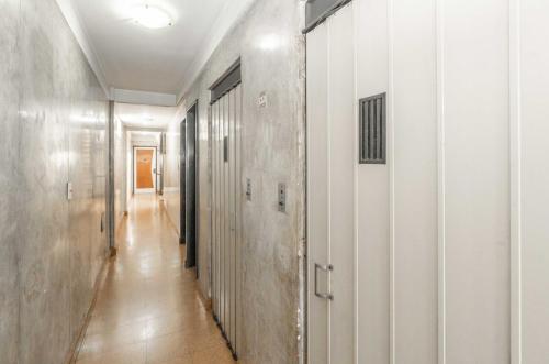 One-Bedroom Apartment image 7