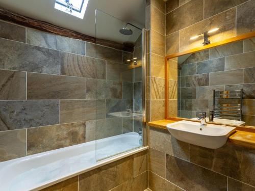 1 Bed in Hawkshead Village LLH18, Hawkshead (Foto 4)