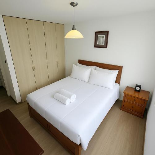 E Malecon Balta Queen Bed Larcomar Zone 3B 501
