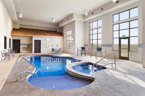 ClubHouse Hotel & Suites Rapid City - image 12
