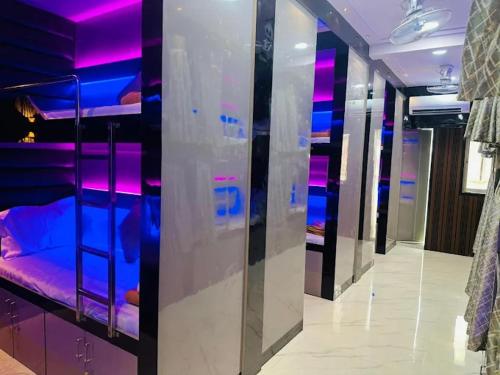 Asian Dormitory in มุมไบตอนใต้