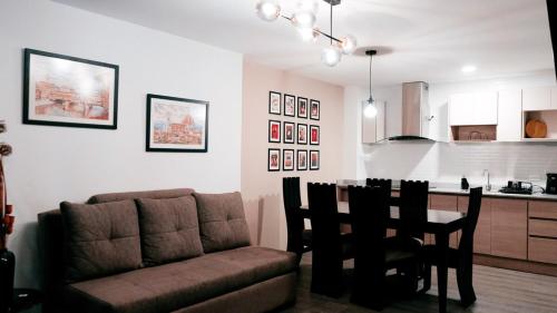 Létesítmények, Casa Nostra in Conocoto