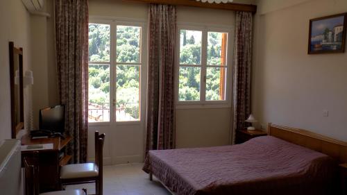 Captain's Apartments - image 11