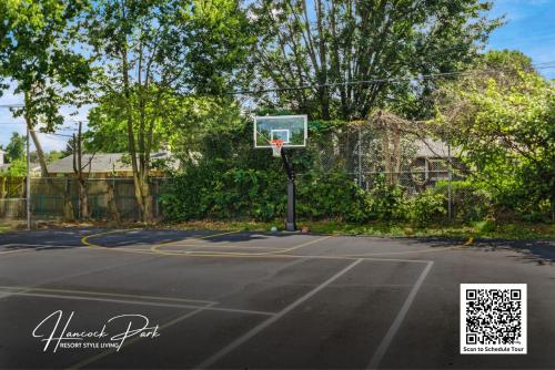 Hancock Park, Resort Style Apartment Near OSU, free WIFI in Columbus, USA