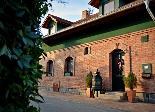 Penzion Vinařství Tomanovi (Penzion Vinarstvi Tomanovi) in Moravska Nova Ves