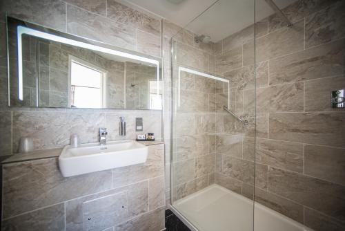 The Bedford Hotel - image 10