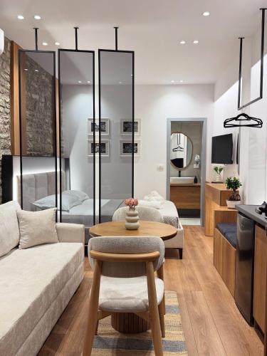 Elisavet's Room
