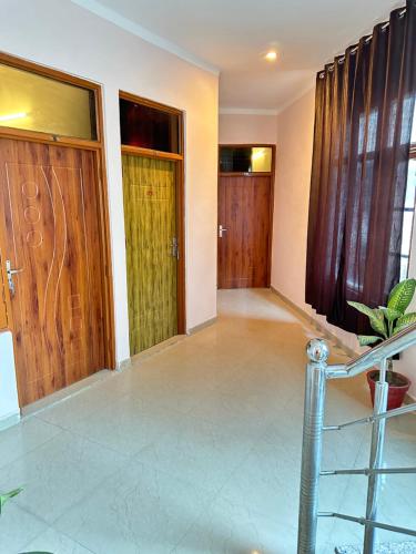 Előcsarnok, Hotel Mist - Budget AC Rooms Near Chandigarh in Nayagaon