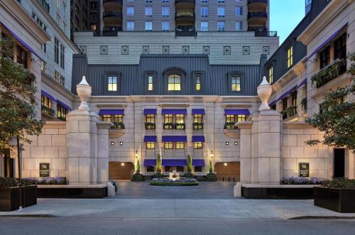 Waldorf Astoria By Hilton Chicago