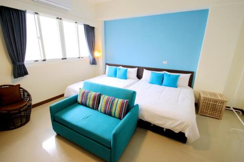 6 bedrooms, 11 beds