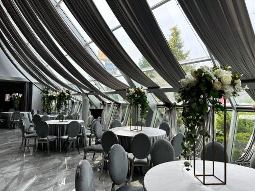 Étterem, Grand Master Hotel in Dés