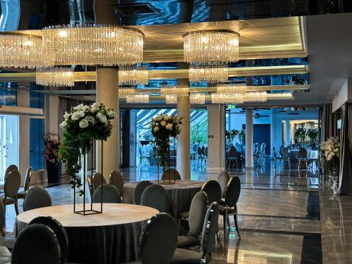 A szálláshely kívülről, Grand Master Hotel in Dés