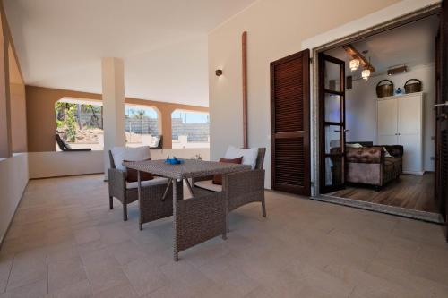 บริการและสิ่งอำนวยความสะดวก, RADICI DI LUNA Exclusive Design in กาสเทลซาร์โด