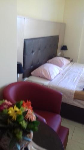 Parthenon Hotel - image 4