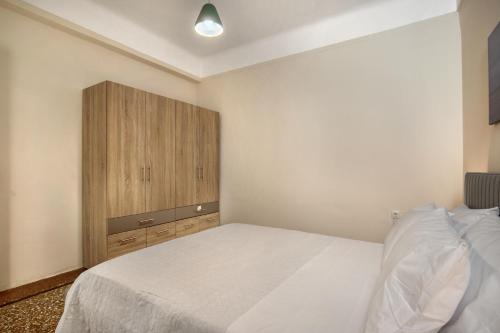 Grand Haven - New Renovated Spacious Apts in Prime Location, Athens (photo 6)