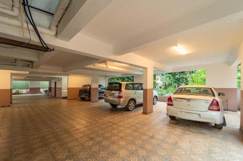 16 bedrooms, 23 beds