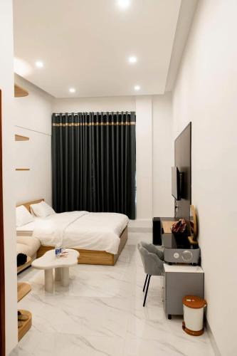 Standard Double Room room in LaCasa Homestay & Apartment Gia Lai