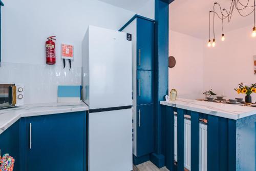Stunning & Spacious Home by 53 Degrees Property, Sleeps 7 in the heart of Anfield!, Liverpool (photo 7)