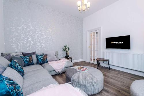 Stunning & Spacious Home by 53 Degrees Property, Sleeps 7 in the heart of Anfield!, Liverpool (photo 10)