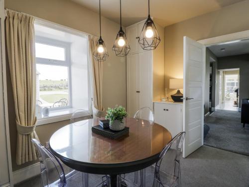 ทัศนียภาพภายนอกโรงแรม, Ailsa Shores in เทิร์นบิวรี