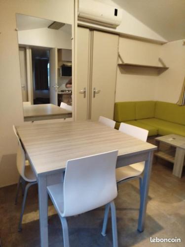 mobil-home 6 couchage sur la côte landaise (mobil-home 6 couchage sur la cote landaise) in Lit-Et-Mixe