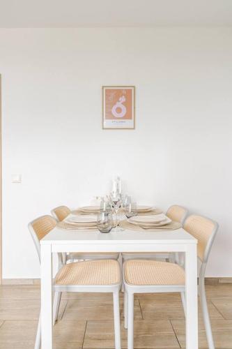 Schönes Apartment mit Parkplatz & 24h CheckIn 2, Kolín nad Rýnem (fotografie 4)