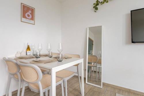 Schönes Apartment mit Parkplatz & 24h CheckIn 2, Kolín nad Rýnem (fotografie 2)