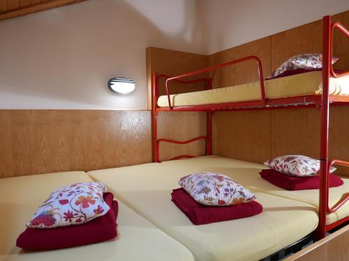 Private Dormitory Room with Shared Bathroom (3 Adults)