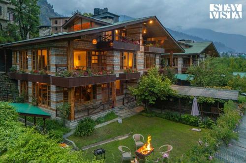 StayVista at Himalayan Retreat Luxury stay in Manali with Bonfire, BBQ and Mountain views