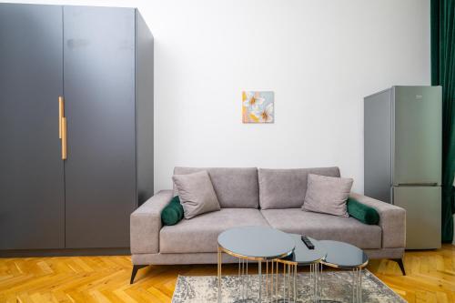 Titova Street Design Triplex - image 3
