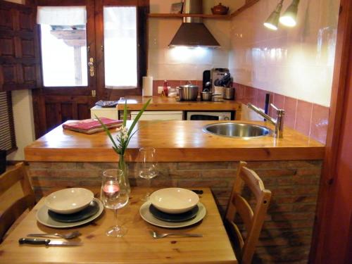 Konyha, Sendero del Agua in Valdaliga