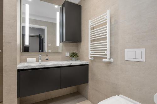 One-Bedroom Apartment with Balcony image 2