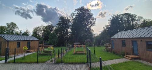 Domki nad jeziorem Bystrzyna in 波烏琴-茲德魯伊