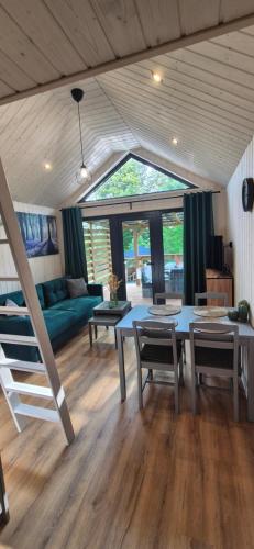 Domki nad jeziorem Bystrzyna in 波烏琴-茲德魯伊