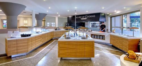 Neptuno Beach Hotel - image 8