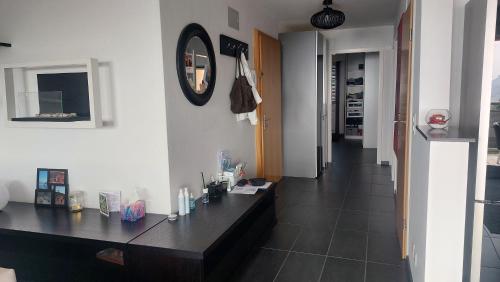 Entree, Sweet home avec vue incroyable lac leman proche lausanne in Belmont-sur-Lausanne