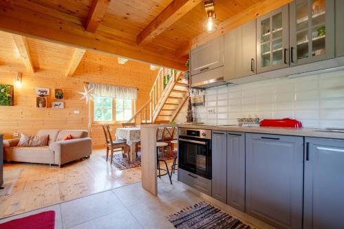 Anna's Mountain House in Smailagića Polje