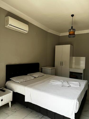 Standard  Double Room image 6